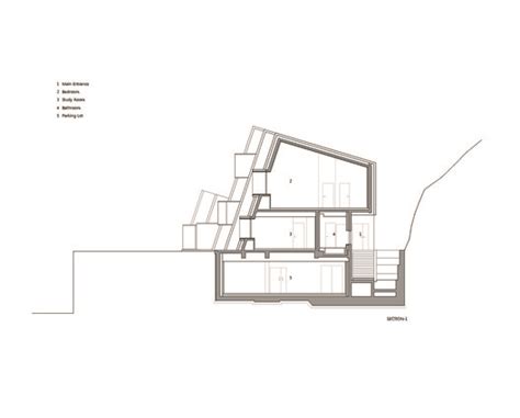 斜屋頂|13 间斜屋顶住宅及其剖面 